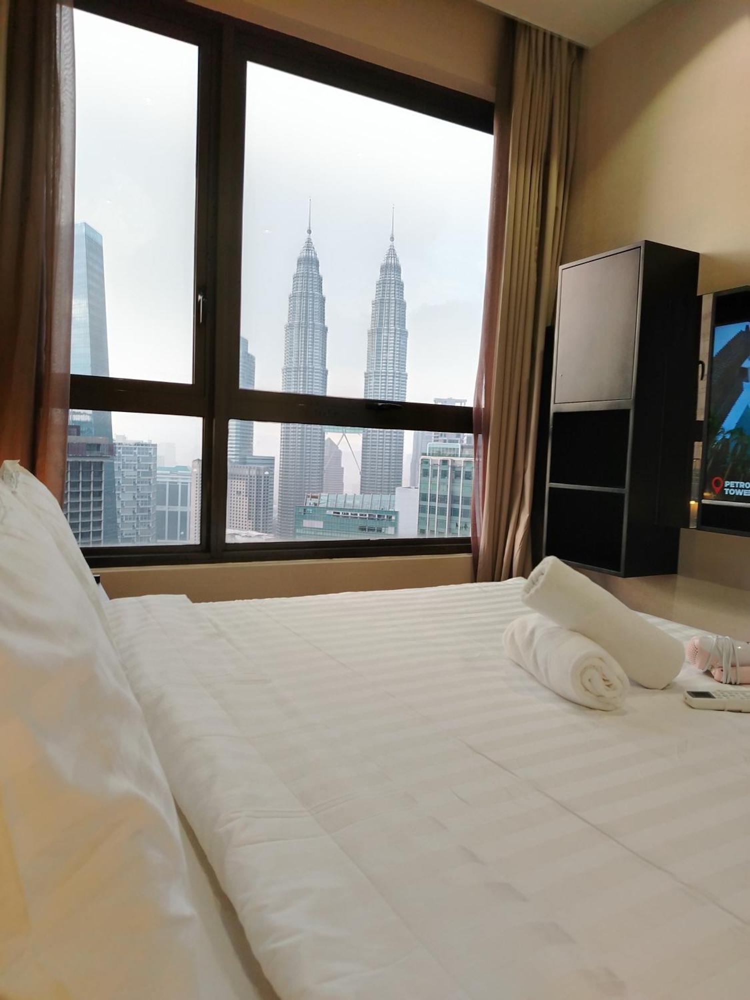 8 Kia Peng Suites Klcc By Luna Kuala Lumpur Exteriör bild